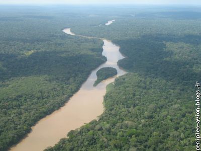 Le fleuve Lobaye (Centrafrique)