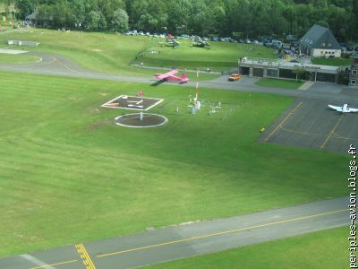 Un Pilatus de parachutistes sur l'aérodrome de Spa (EBSP)